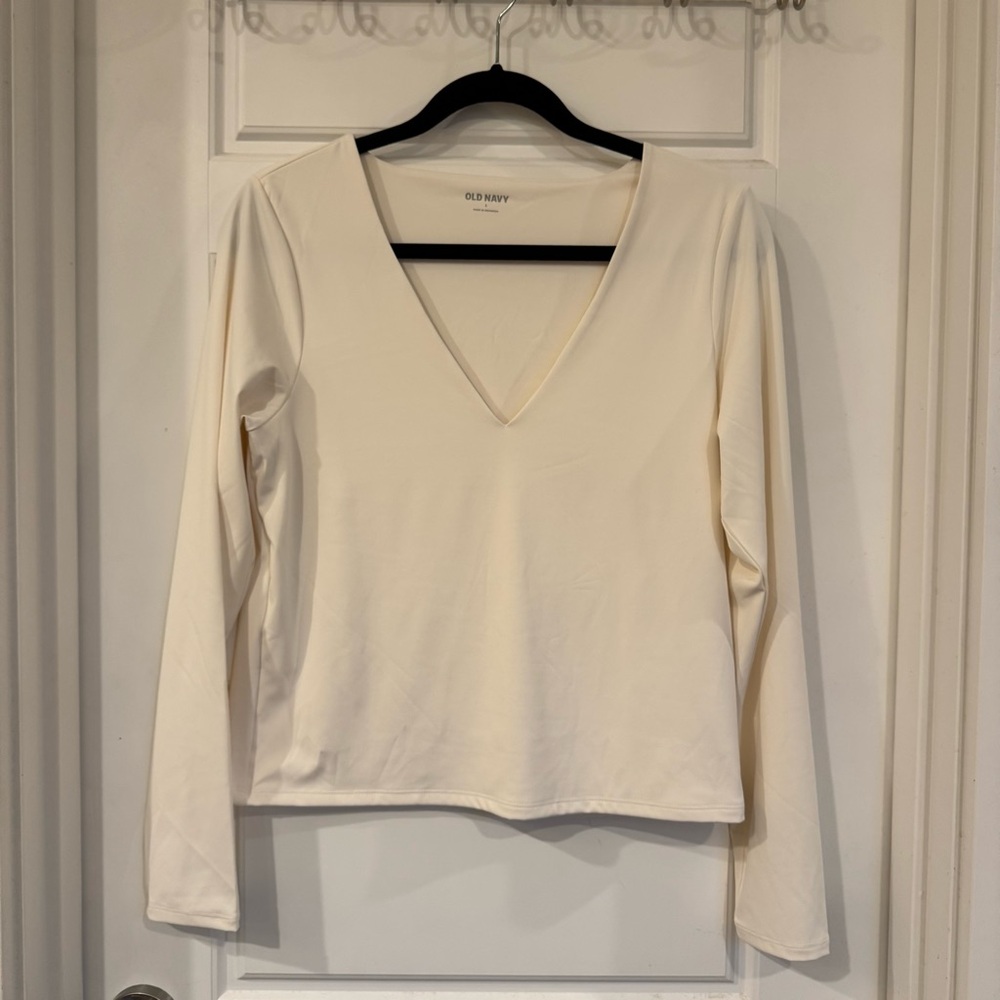 Old Navy Women's Cream V-Neck Top